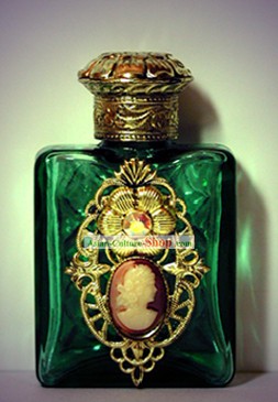 ボヘミアクリスタル工芸品の香水瓶