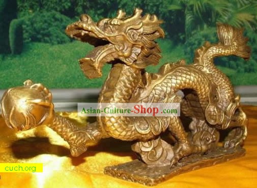 Estátua de bronze do dragão chinês deslumbrante