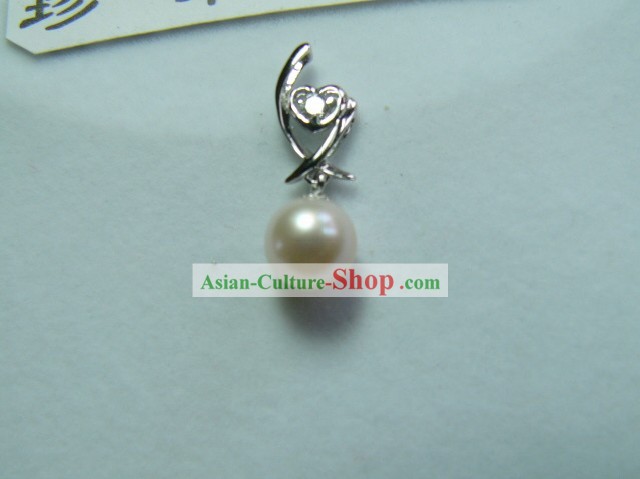 Nobel White Nature Pearl Necklace Fall