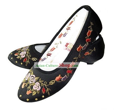 Chinês tradicional Handmade bordado sapatos de cetim (romã flor, preto)