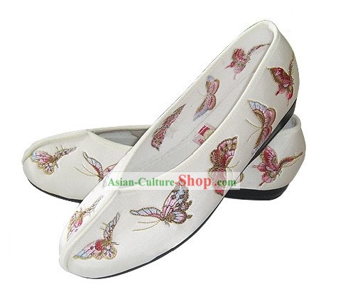 Chinese Traditional Handmade Embroidered Butterfly Satin Shoes (white)