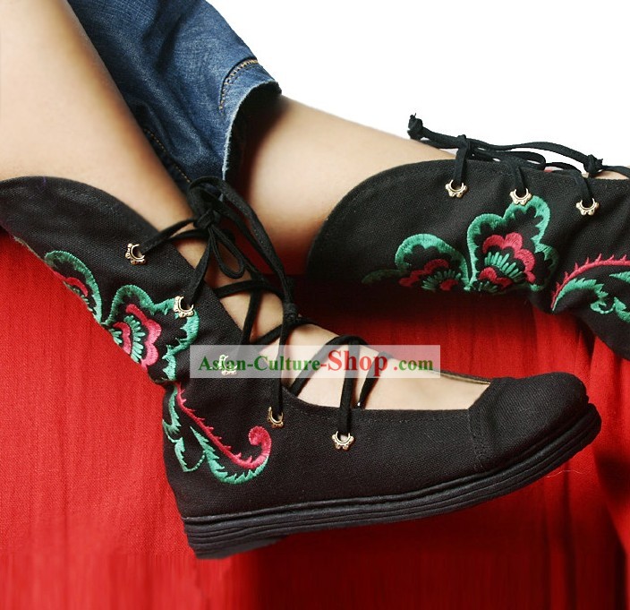 Handmade and Embroidered Phoenix Tail Long Cloth Boots