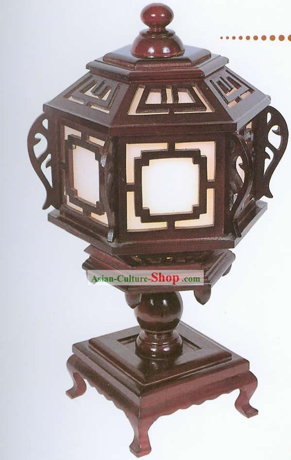 Chinese Hand Carved Wooden Window Shape Reading Lantern