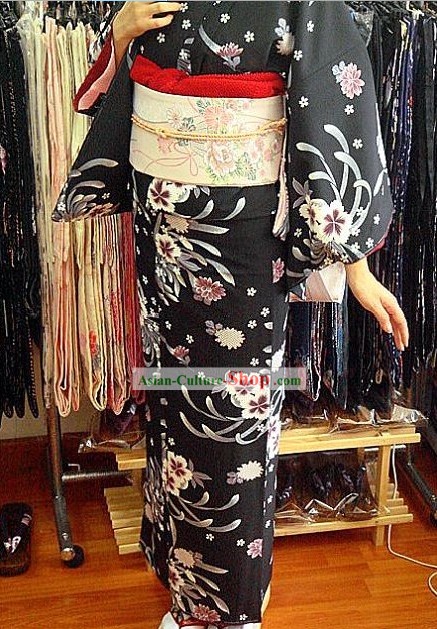 Tradizionale kimono giapponese floreale nera e cintura Set completo