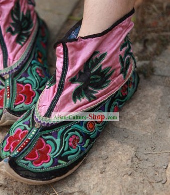 Zapatos bordados minoría china