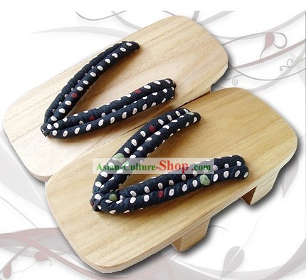 Scarpe tradizionale giapponese per ragazzi