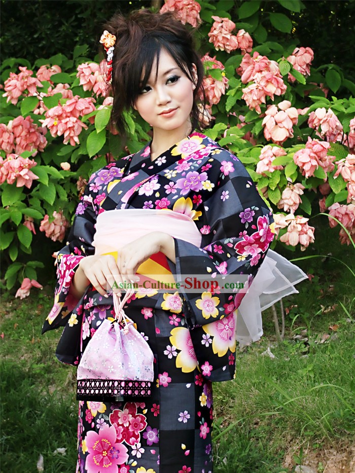Traditional Japanese Yukata Kimono Clothing Complete Set