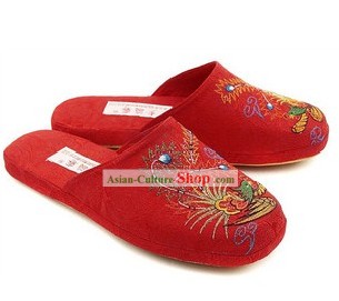 Chinese Handmade Bu Ying Zhai Red Embroidered Slippers for Women