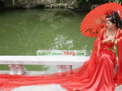 Traditional Chinese Red Bride Wedding Dress and Hair Accessories