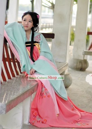 Ancient Chinese Tang Dynasty Beauty Clothing