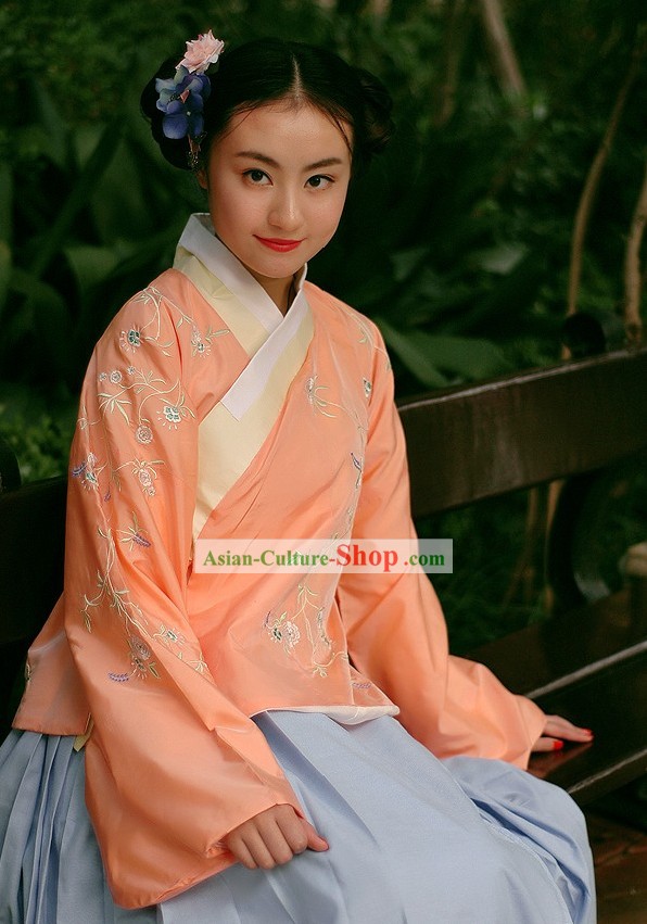 Traditional Chinese Embroidered Hanfu Clothing for Women