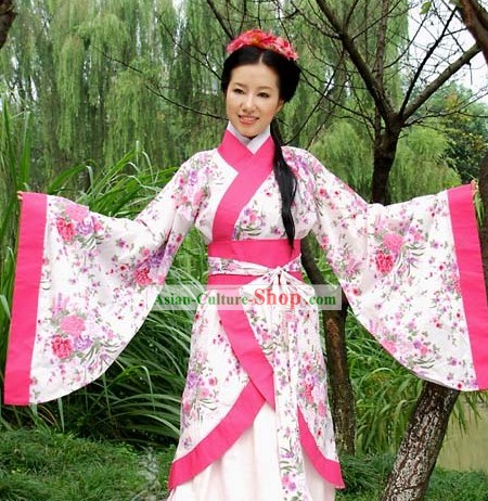 Ancient Chinese Clothing for Beauty