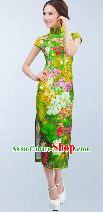 Traditional Chinese Green Flower Cheongsam for Women