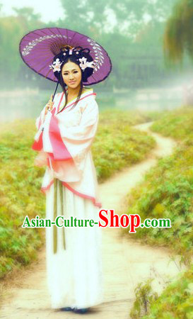 Ancient Chinese Pink Hanfu Clothing and Umbrella for Women
