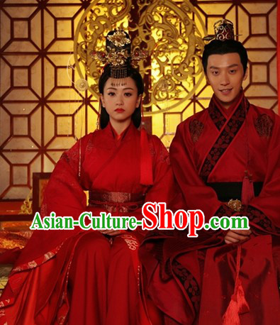 Traditional Chinese Red Wedding Outfit for Men and Women