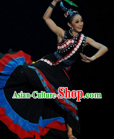 Traditional Chinese Yi Costumes for Women