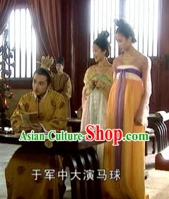 Ancient Chinese Tang Dynasty Imperial Palace Costumes and Hair Accessories for Women