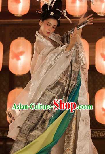 Tang Dynasty Green of Flowers Costumes and Headwear Complete Set for Women