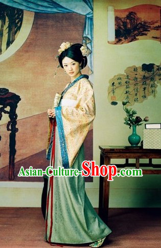 Chinese Traditional HanFu Costume and Hair Accessories for Women
