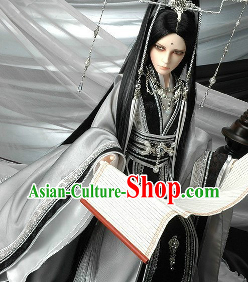 Chinese Classical White and Black Han Fu Clothing and Headdress for Men