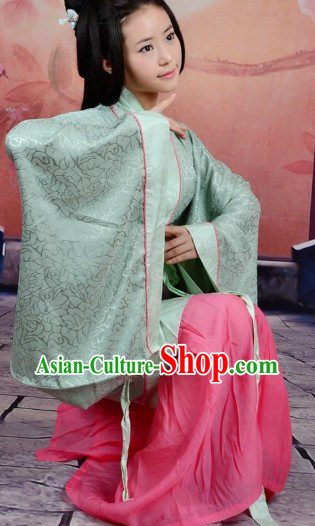 Traditional Ancient Chinese Han Dynasty Quju Outfit for Women
