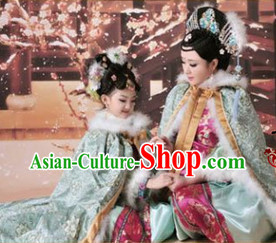 Qing Dynasty Clothes and Headwear Complete Sets for Mother and Daughter