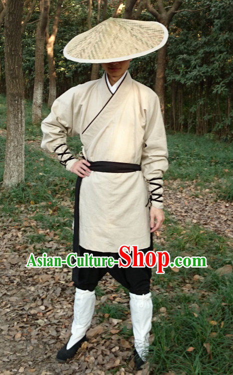 Ancient Chinese Swordsman Hanzhuang and Bamboo Hat