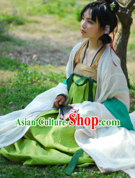 Han Dynasty Female Traditional Clothing