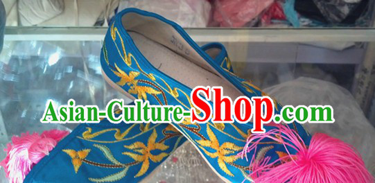 Ancient Peking Opera Embroidered Flower Shoes