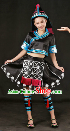 China Miao Ethnic Group Clothes and Hat for Women