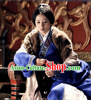 Chinese Ethnic Minority Noblewoman Clothes