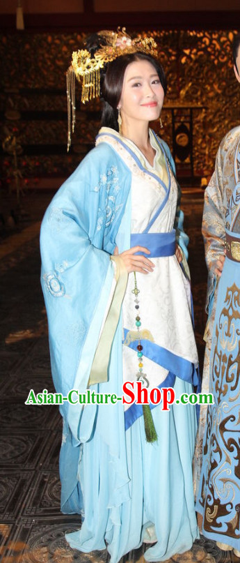 Chinese Traditional Princess Costume and Hair Accessories
