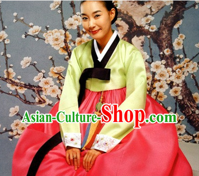 Traditional Korean Female Hanbok Outfit Complete Set