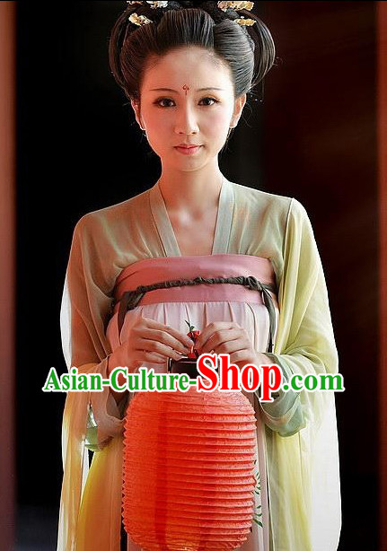 Asian Fashion Chinese Tang Dynasty Royal Lady Costumes and Hair Accessories