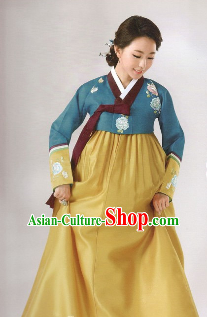 Korean Fashion Trendy Hanbok and Hair Accessories Complete Set for Ladies