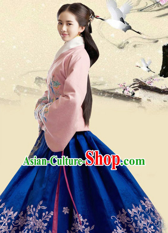 Ancient Chinese Ming Dynasty Garment Complete Set for Women