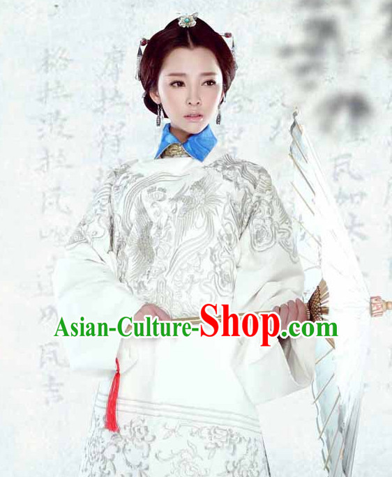 Chinese Ancient Ming Dynasty Empress Embroidered Clothing and Hair Jewelry Complete Set for Women