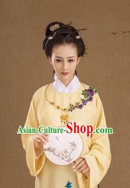 Ming Dynasty Chinese Women Clothing