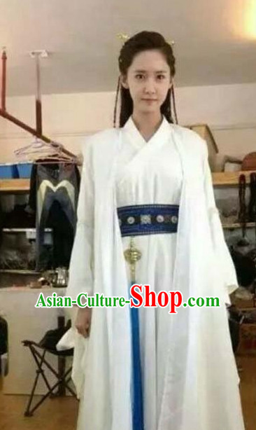 Pure White Chinese Traditional Hanfu Clothing and Hair Accessories Complete Set for Women