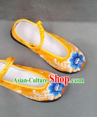 Asian Chinese National Wedding Yellow Embroidered Shoes, Traditional China Handmade Shoes Hanfu Embroidery Peony Shoes for Women