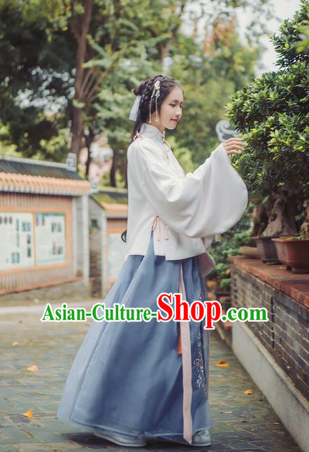 Asian China Ming Dynasty Palace Lady Embroidered Chrysanthemum Costume, Traditional Ancient Chinese Princess Elegant Hanfu Blouse and Skirt for Women