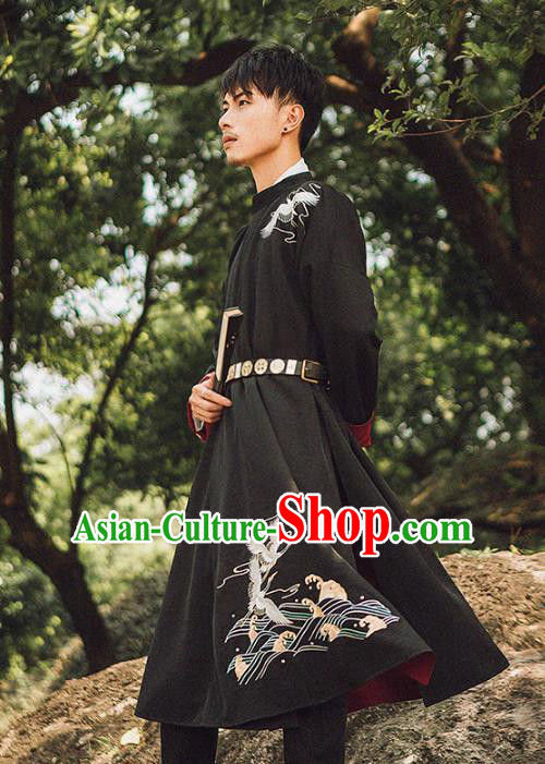 Asian China Tang Dynasty Swordsman Embroidered Costume, Traditional Ancient Chinese Elegant Hanfu Black Robe Clothing for Men