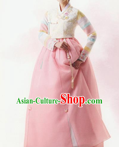 Traditional Korean Costumes Bride Formal Attire Ceremonial Beige Blouse and Full Dress, Korea Hanbok Court Embroidered Clothing for Women
