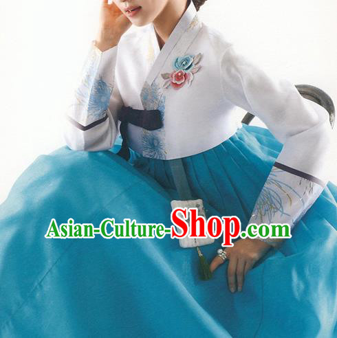 Traditional Korean Costumes Bride Formal Attire Ceremonial White Blouse and Blue Dress, Korea Hanbok Court Embroidered Clothing for Women