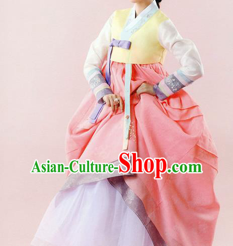 Traditional Korean Costumes Bride Wedding Yellow Blouse and Pink Dress, Korea Hanbok Court Embroidered Clothing for Women