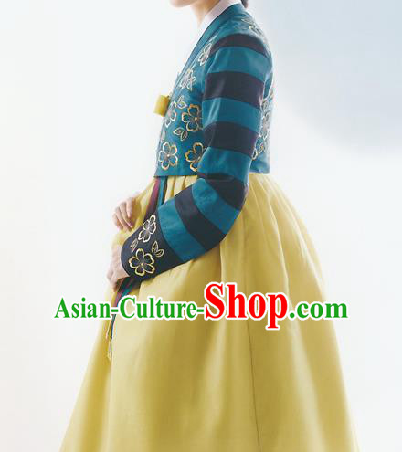 Korean National Handmade Formal Occasions Wedding Bride Clothing Embroidered Green Blouse and Yellow Dress Palace Hanbok Costume for Women