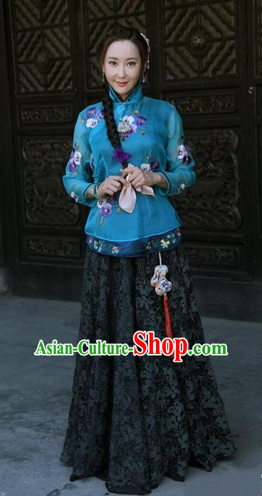 Traditional Chinese Qing Dynasty Nobility Young Mistress Xiuhe Clothing, China Ancient Manchu Lady Embroidered Costume for Women