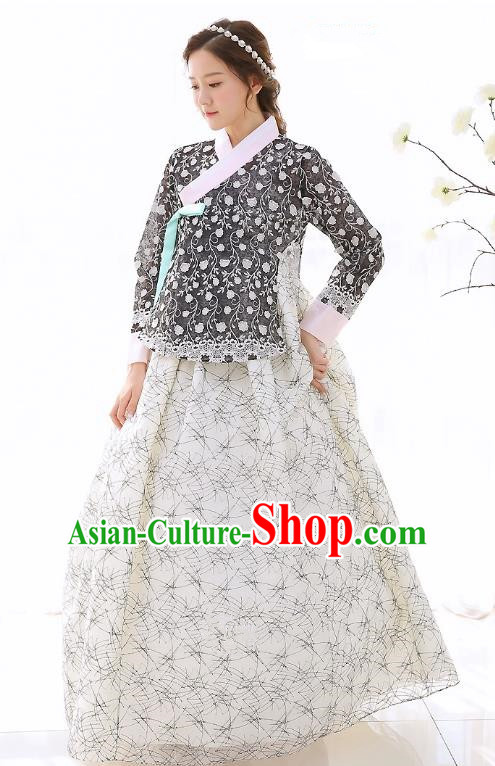 Top Grade Korean National Handmade Wedding Clothing Palace Bride Hanbok Costume Embroidered Black Blouse and White Dress for Women