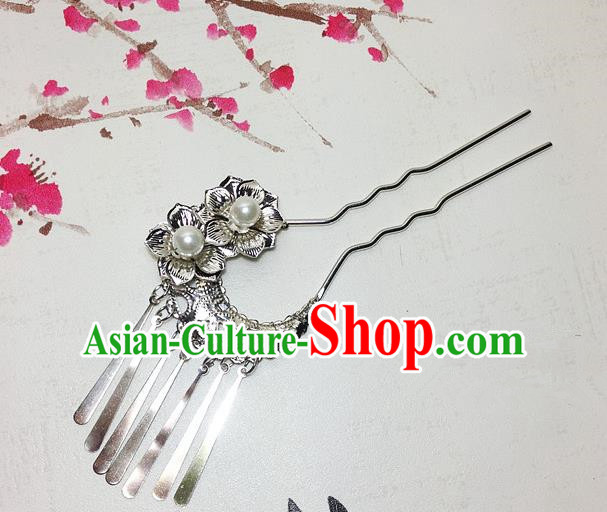 Traditional Chinese Ancient Classical Hair Accessories Silvery Hair Clip Bride Tassel Step Shake Hairpins for Women