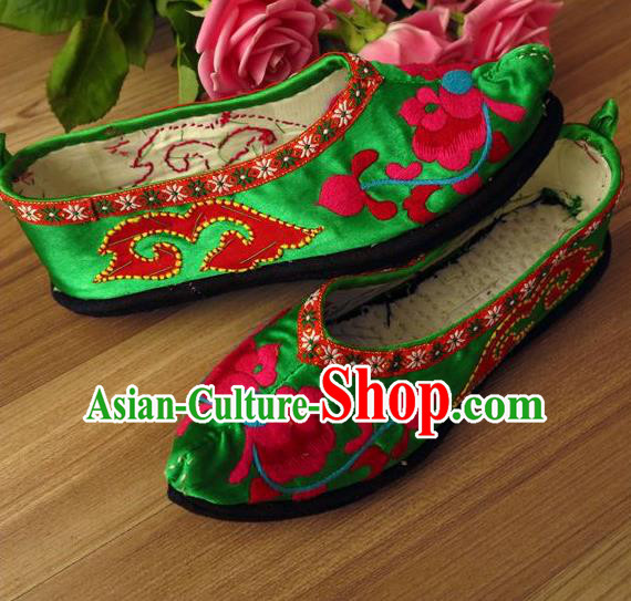 Traditional Chinese Ancient Princess Shoes Green Cloth Embroidered Shoes, China Handmade Embroidery Flowers Hanfu Shoes for Women
